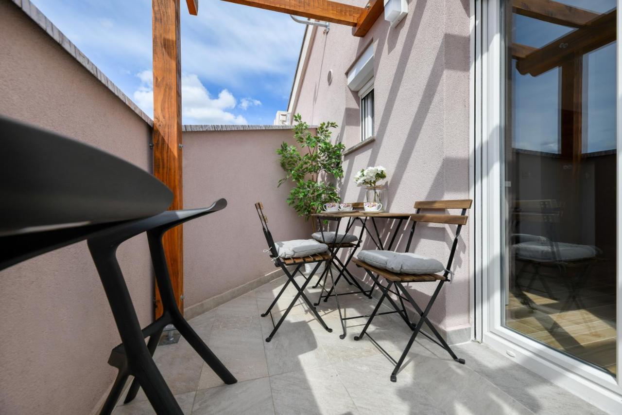 Modern Holiday Apartment "Libra" With Swimming Pool Posedarje Eksteriør bilde