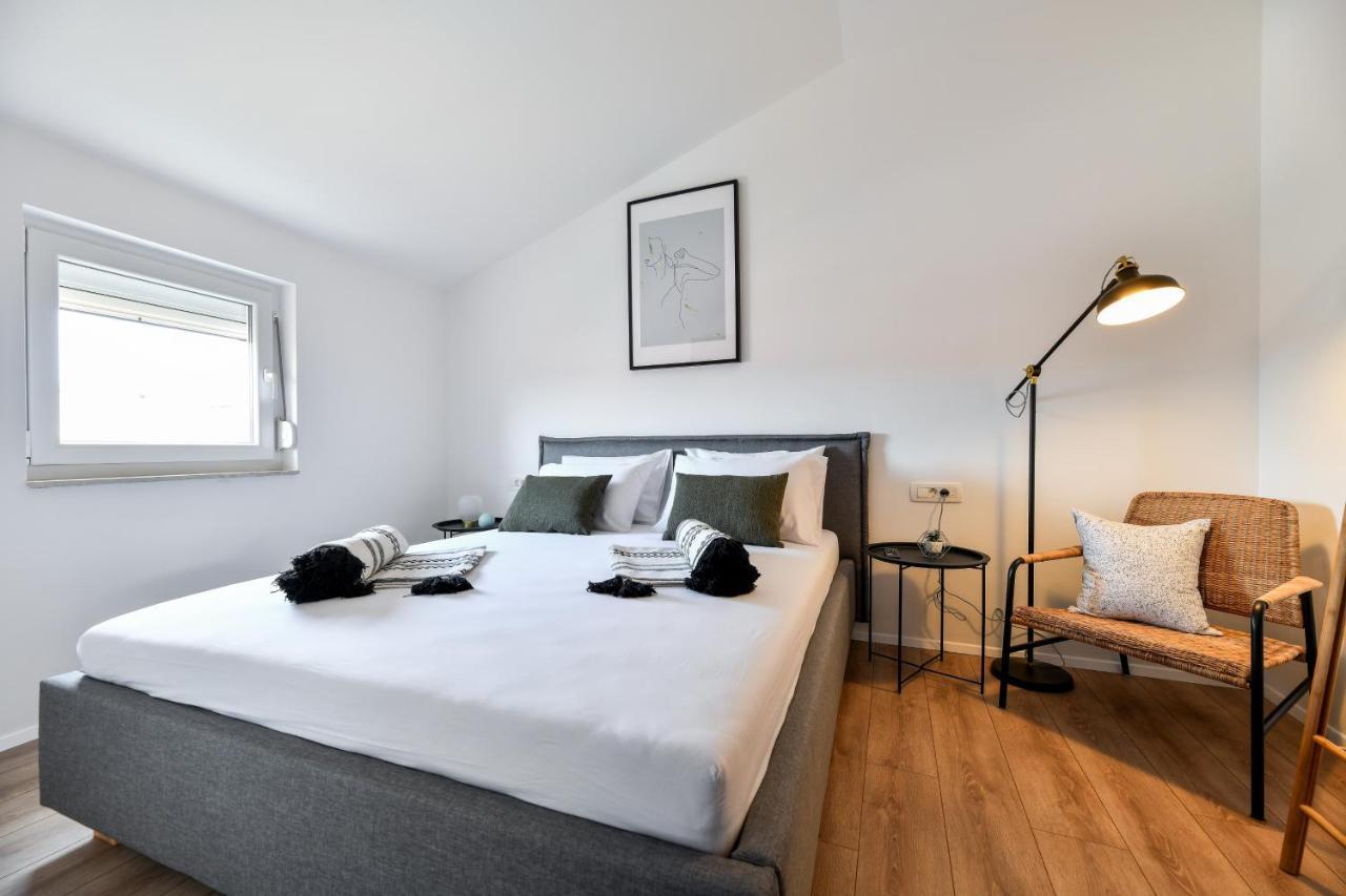 Modern Holiday Apartment "Libra" With Swimming Pool Posedarje Eksteriør bilde