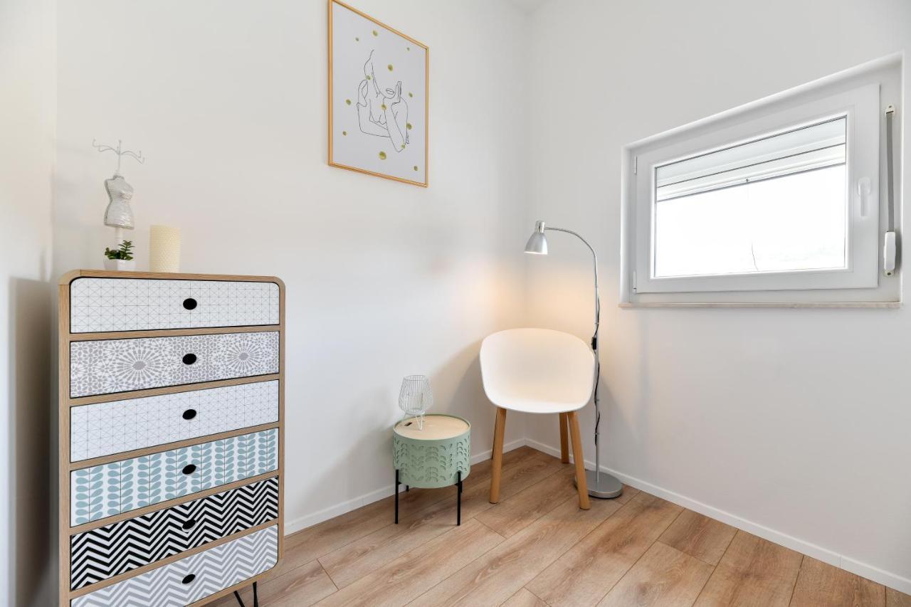 Modern Holiday Apartment "Libra" With Swimming Pool Posedarje Eksteriør bilde