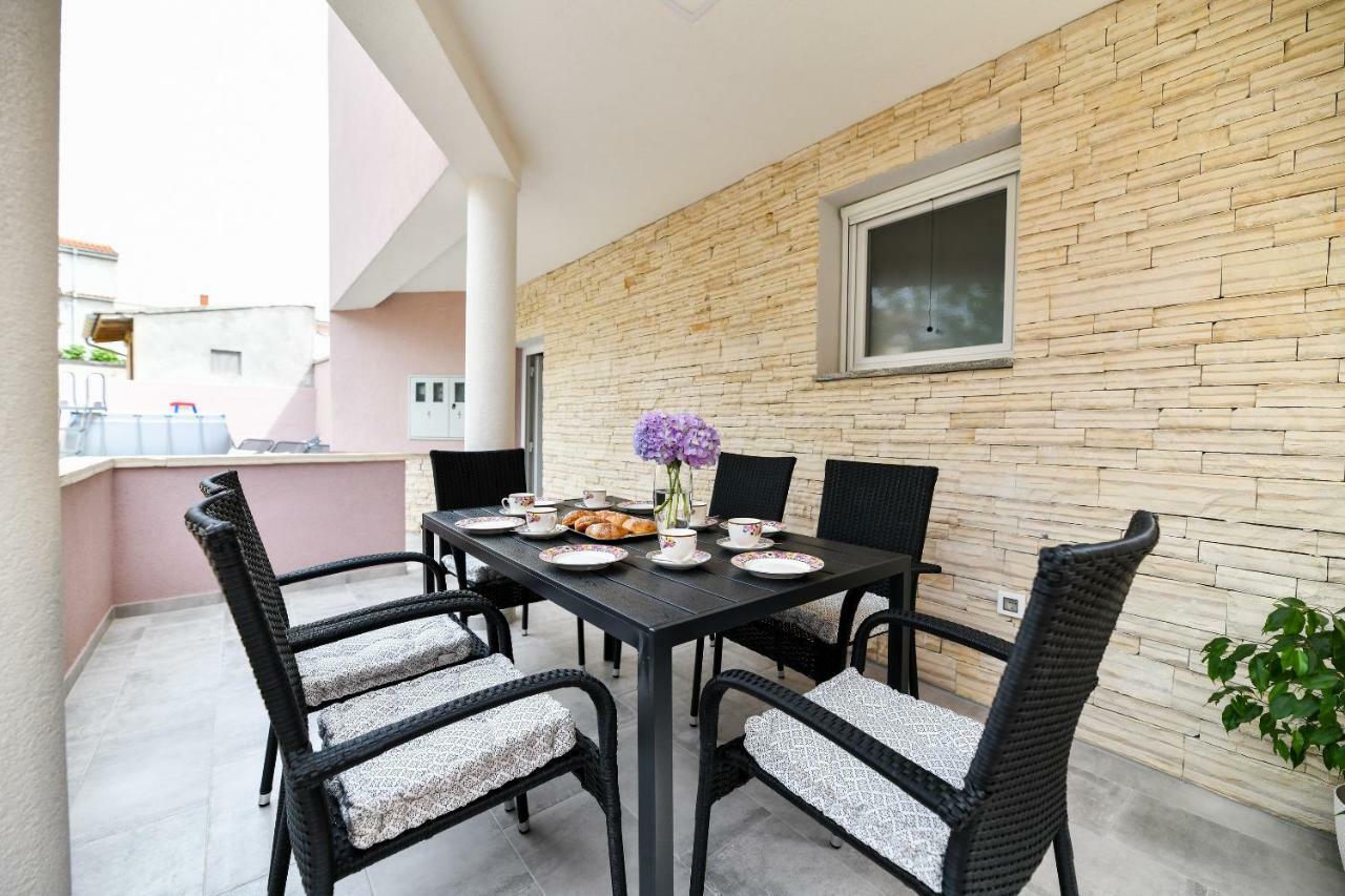 Modern Holiday Apartment "Libra" With Swimming Pool Posedarje Eksteriør bilde